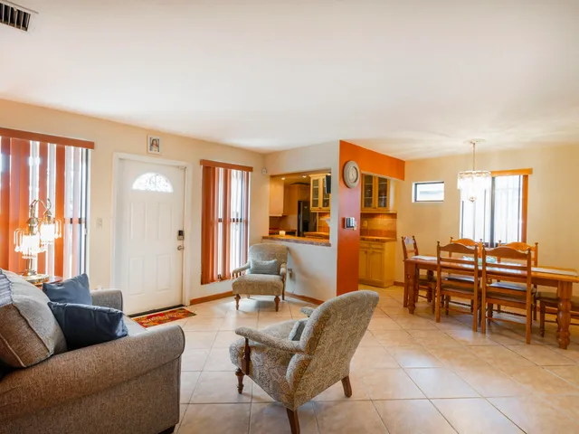 $425,000 | 6731 Roosevelt Street, Hollywood, FL 33024