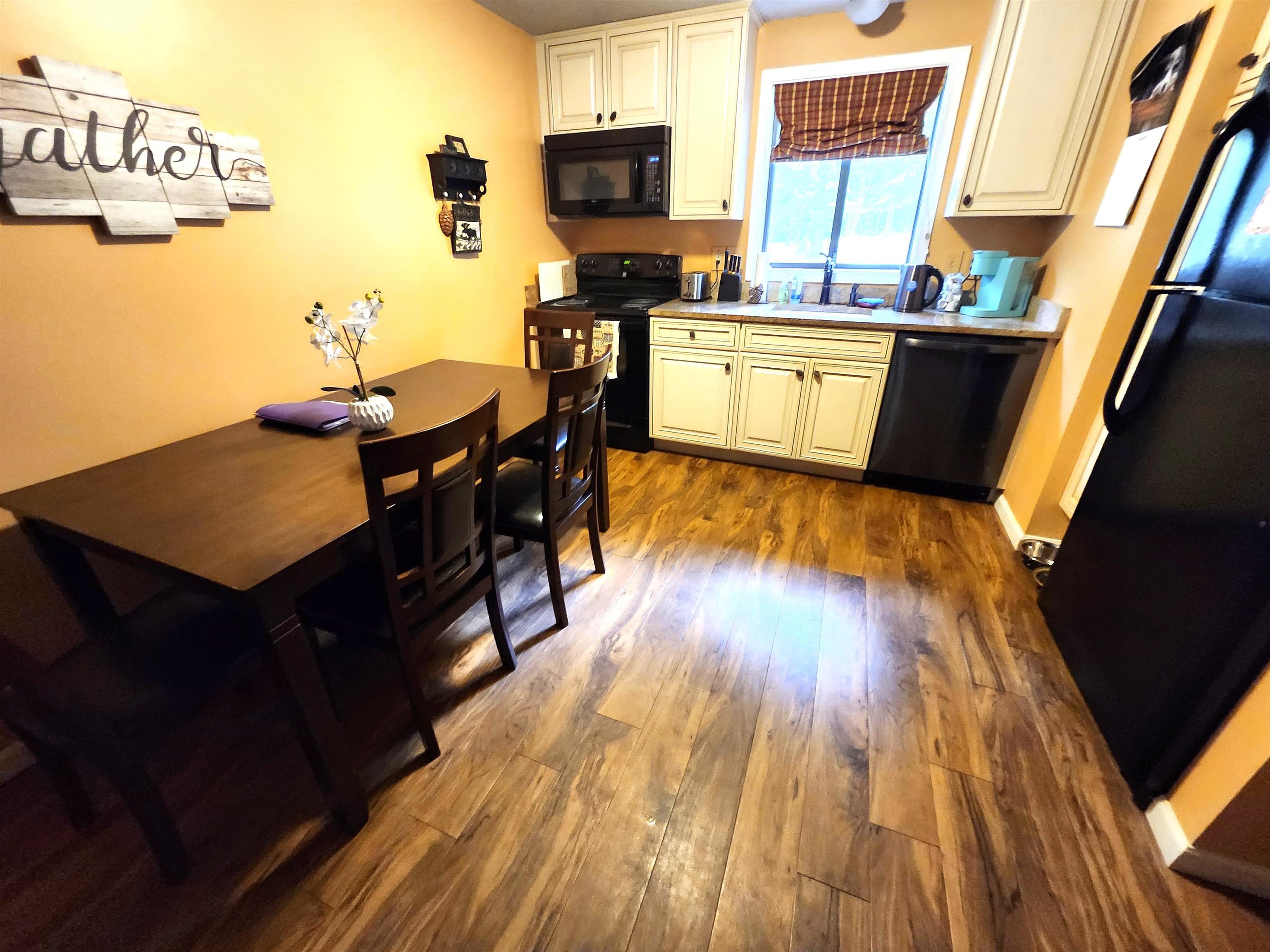 12 Streamside Drive, Unit 7 Campton, NH 03223 - Photo 5 of 17