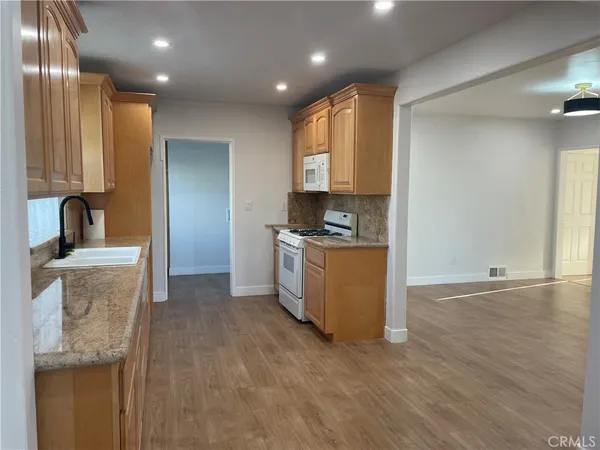 $4,100 | 408 East Elm Street, Brea, CA 92821