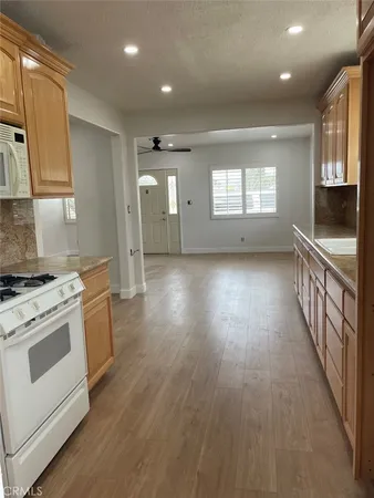 $4,100 | 408 East Elm Street, Brea, CA 92821