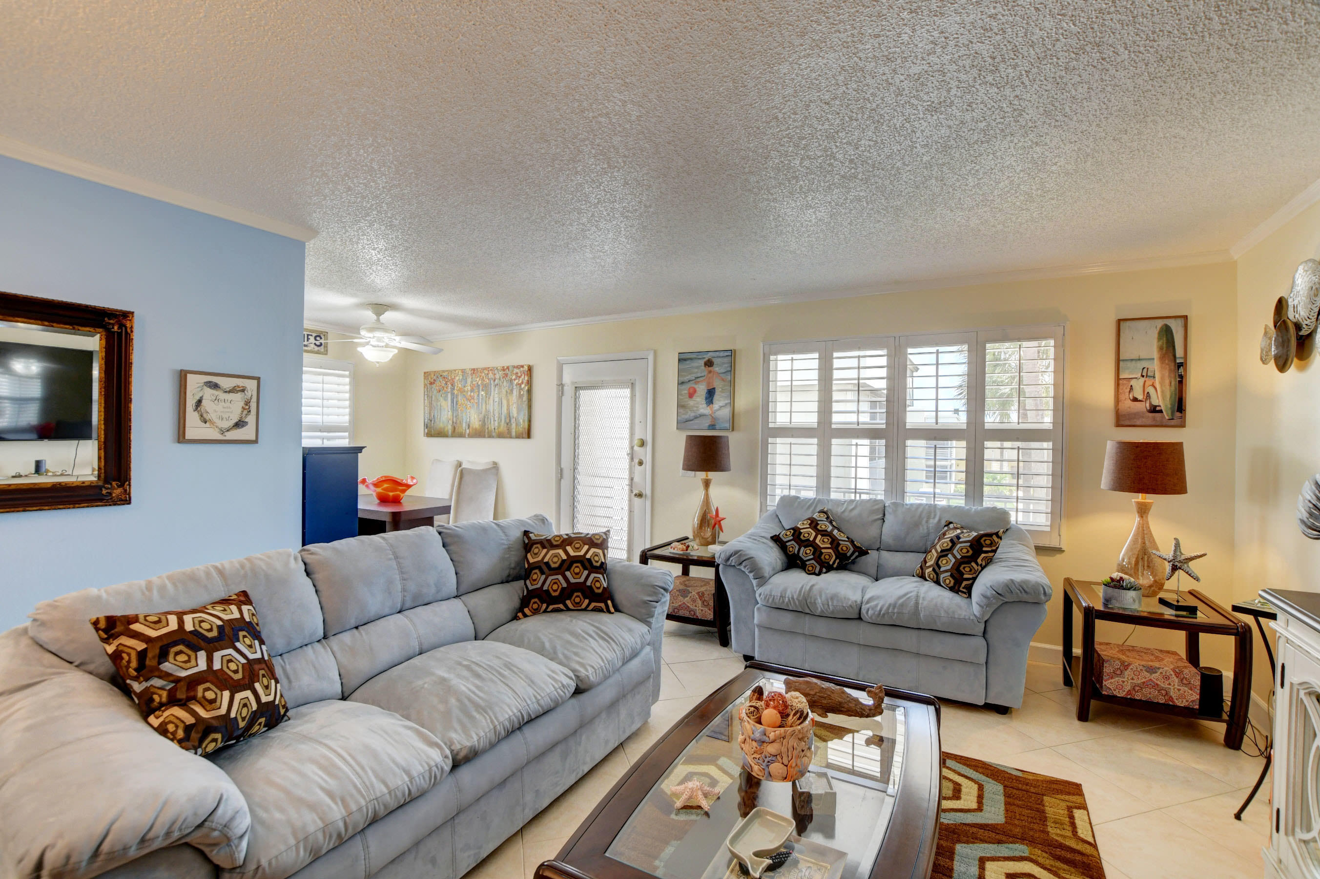 183 Normandy Lane Delray Beach, FL 33484 - Photo 3 of 37 Living Area