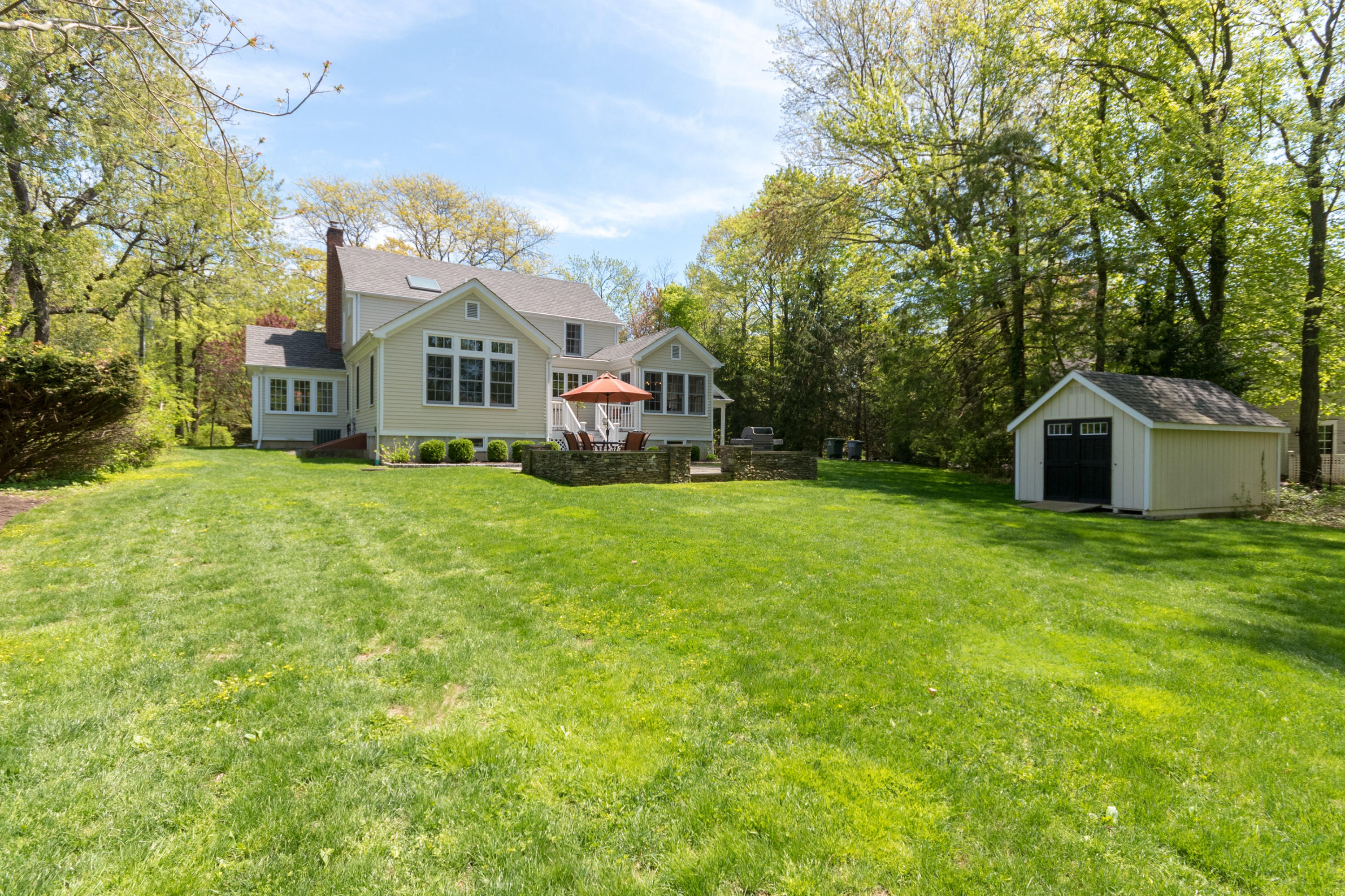 44 Leeuwarden Road Darien, CT 06820 - Photo 17 of 22 44 Leeuwarden Rd Darien CT-print-024-43-