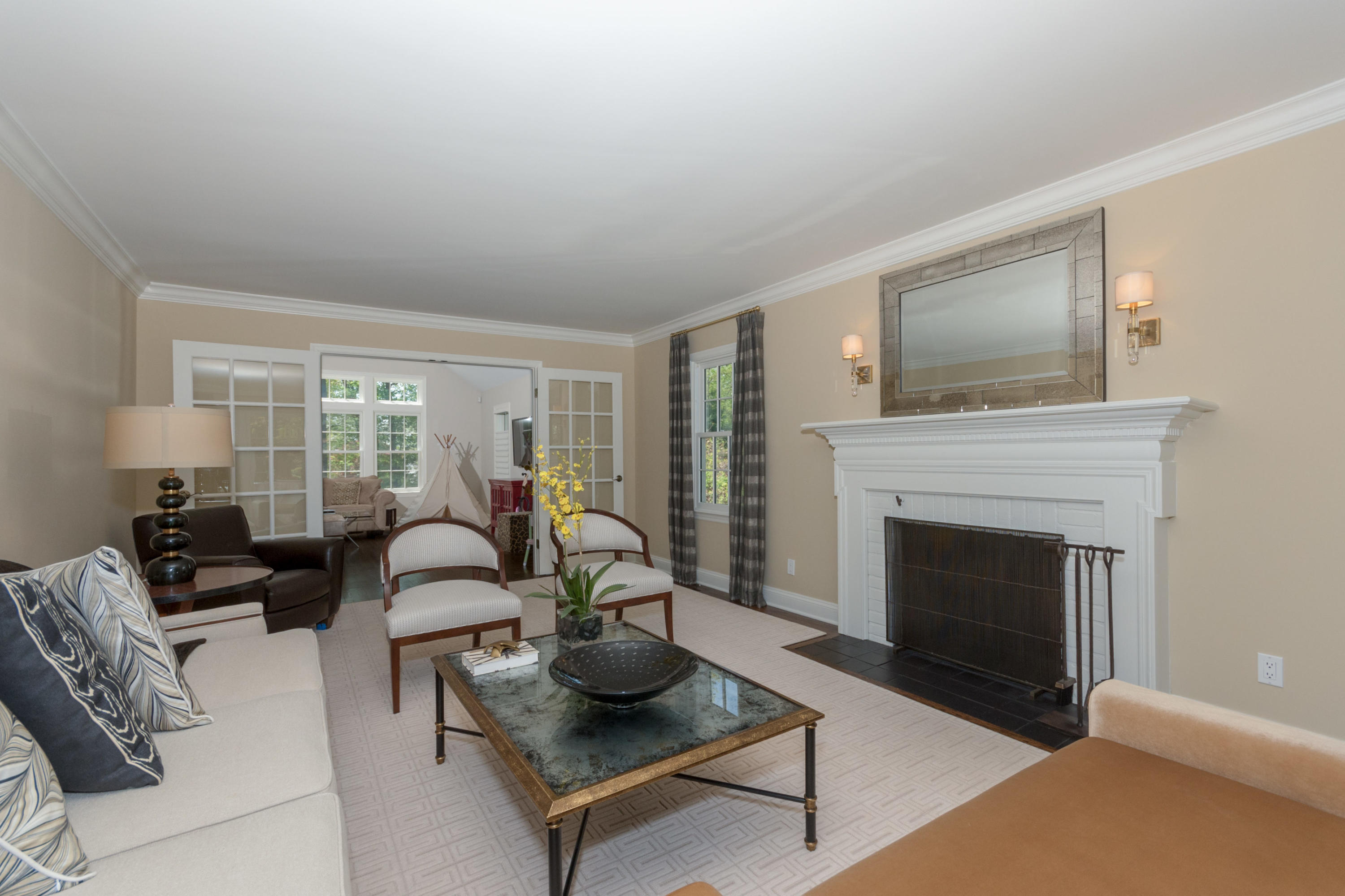 44 Leeuwarden Road Darien, CT 06820 - Photo 5 of 22 44 Leeuwarden Rd Darien CT-print-009-46-