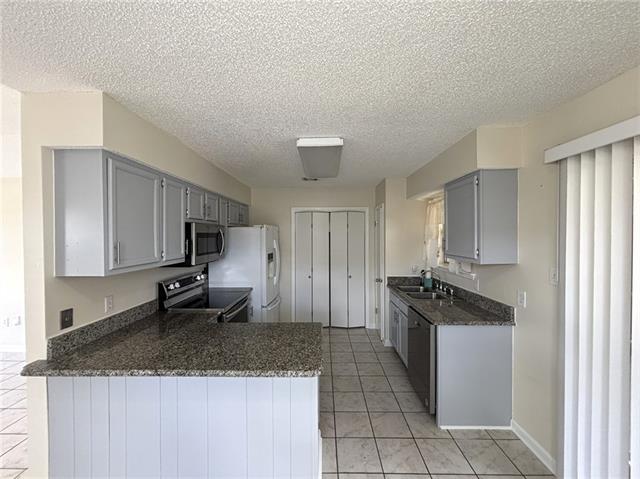 2513 Rue Jesann Marrero, LA 70072 - Photo 8 of 36