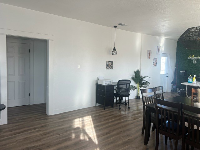 5627 Avenue R Galveston, TX 77551 - Photo 13 of 31 Dinning room 2nd floor