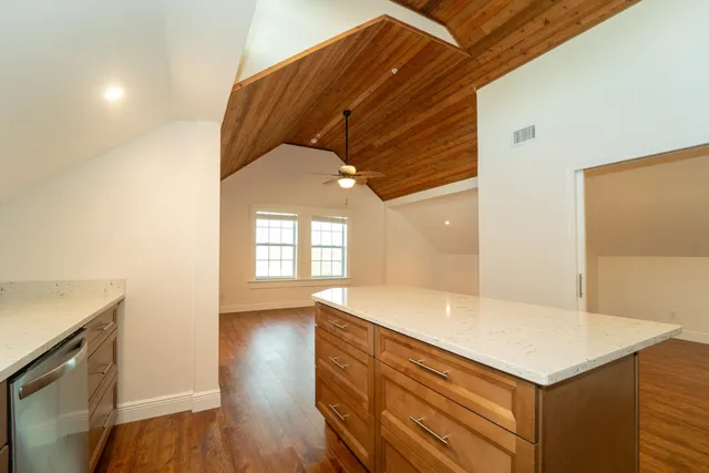 $2,250 | 11 Aviles Street, Unit 3C, St. Augustine, FL 32084