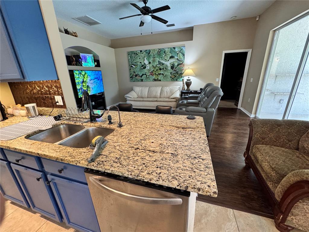 6207 Tupelo Trail Lakewood Ranch, FL 34202 - Photo 12 of 33