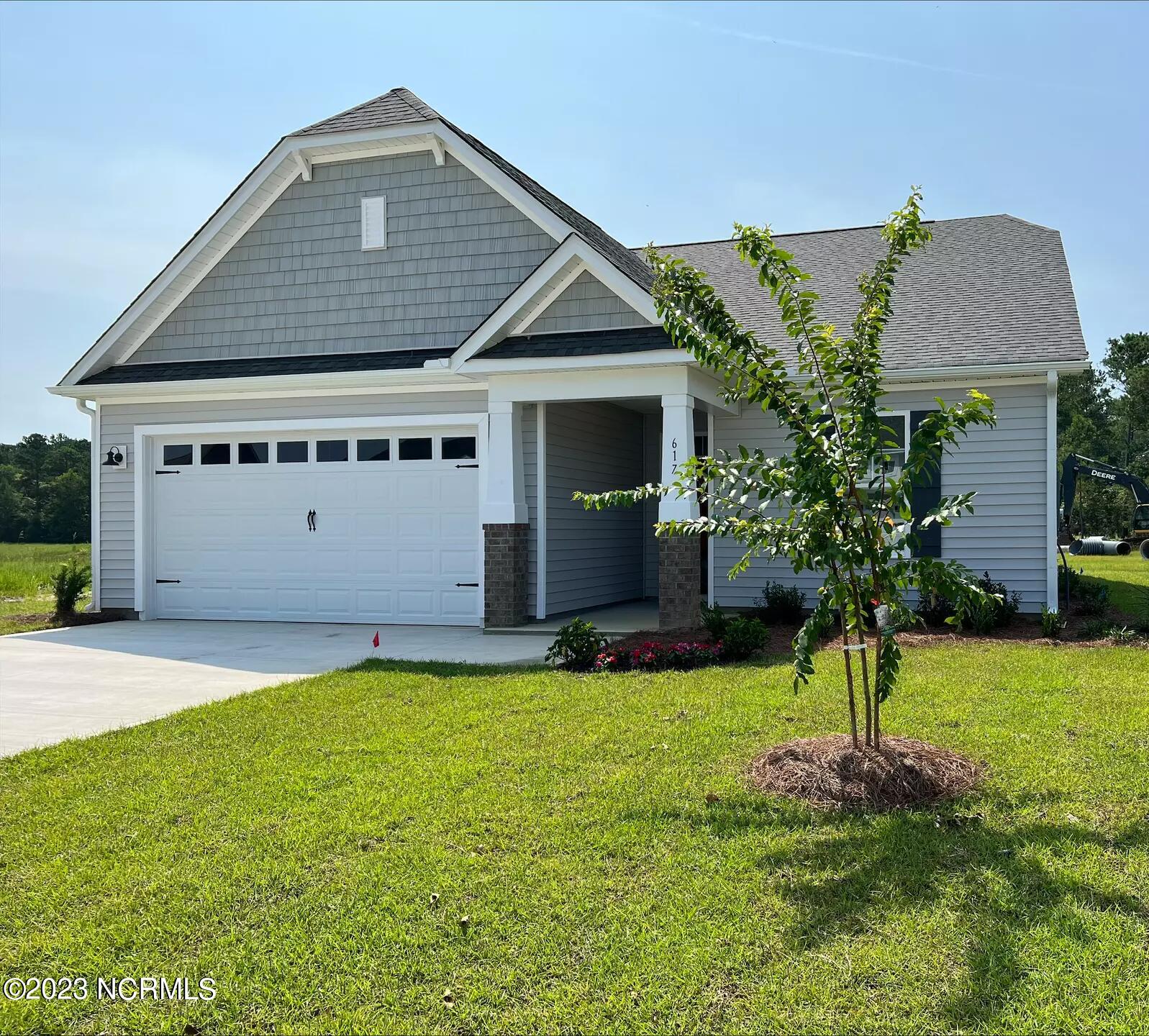 617 Edgeside Dr Southeast  