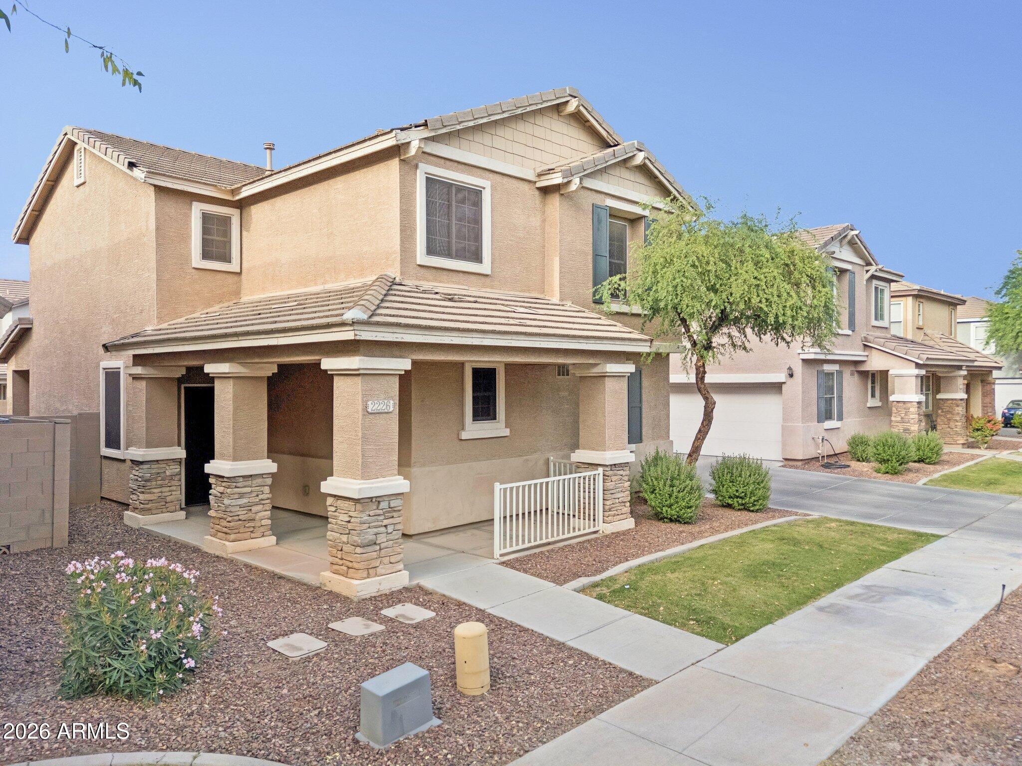 2226 East Fraktur Road Phoenix, AZ 85040 - Photo 18 of 68 Front