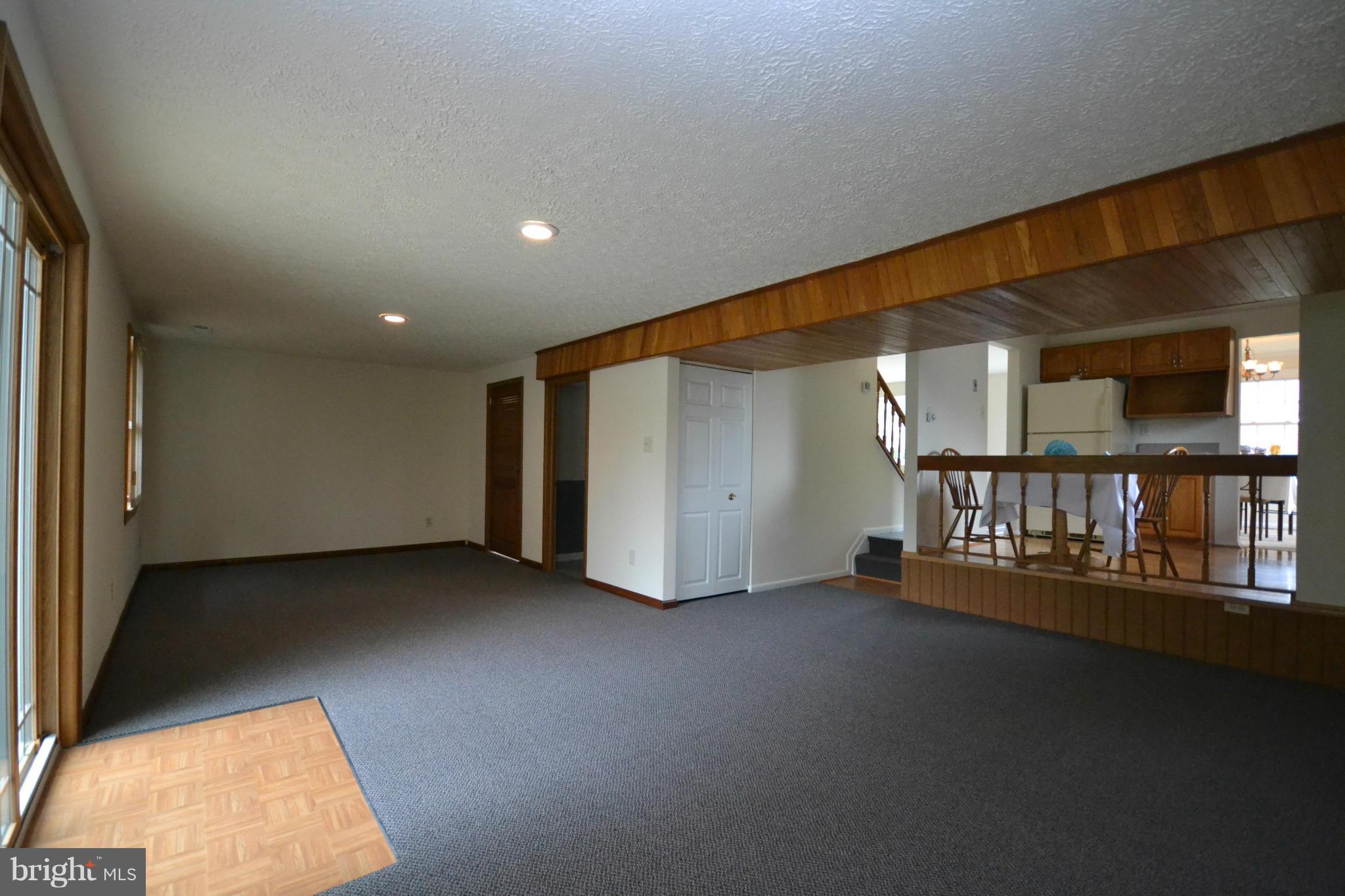 5317 Balistan Road Baltimore, MD 21237 - Photo 12 of 29 Family Room