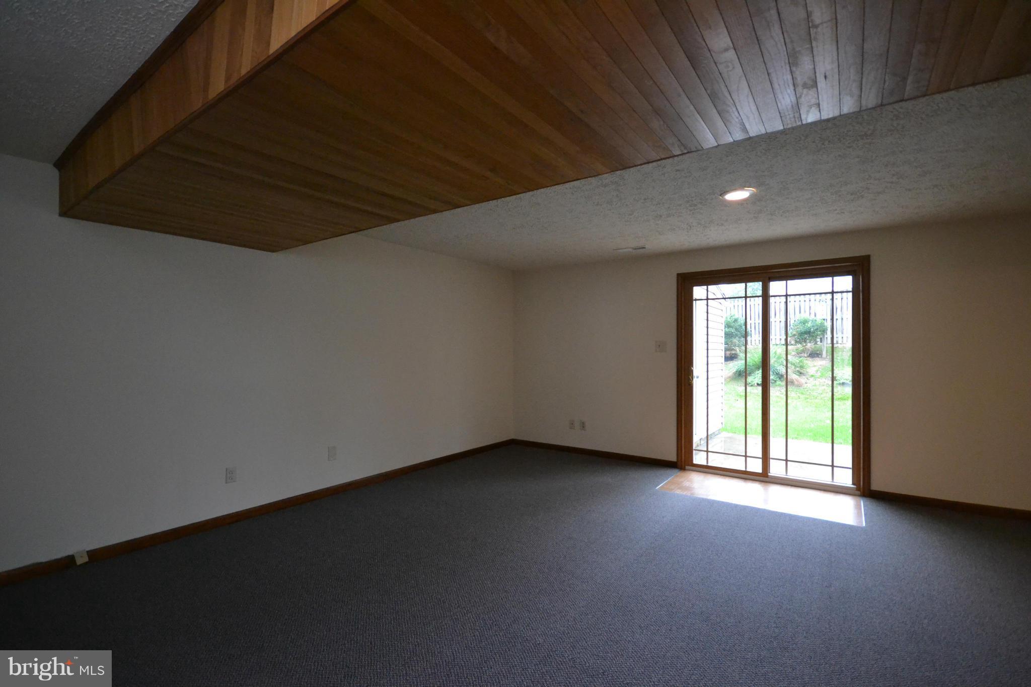 5317 Balistan Road Baltimore, MD 21237 - Photo 13 of 29 Family Room