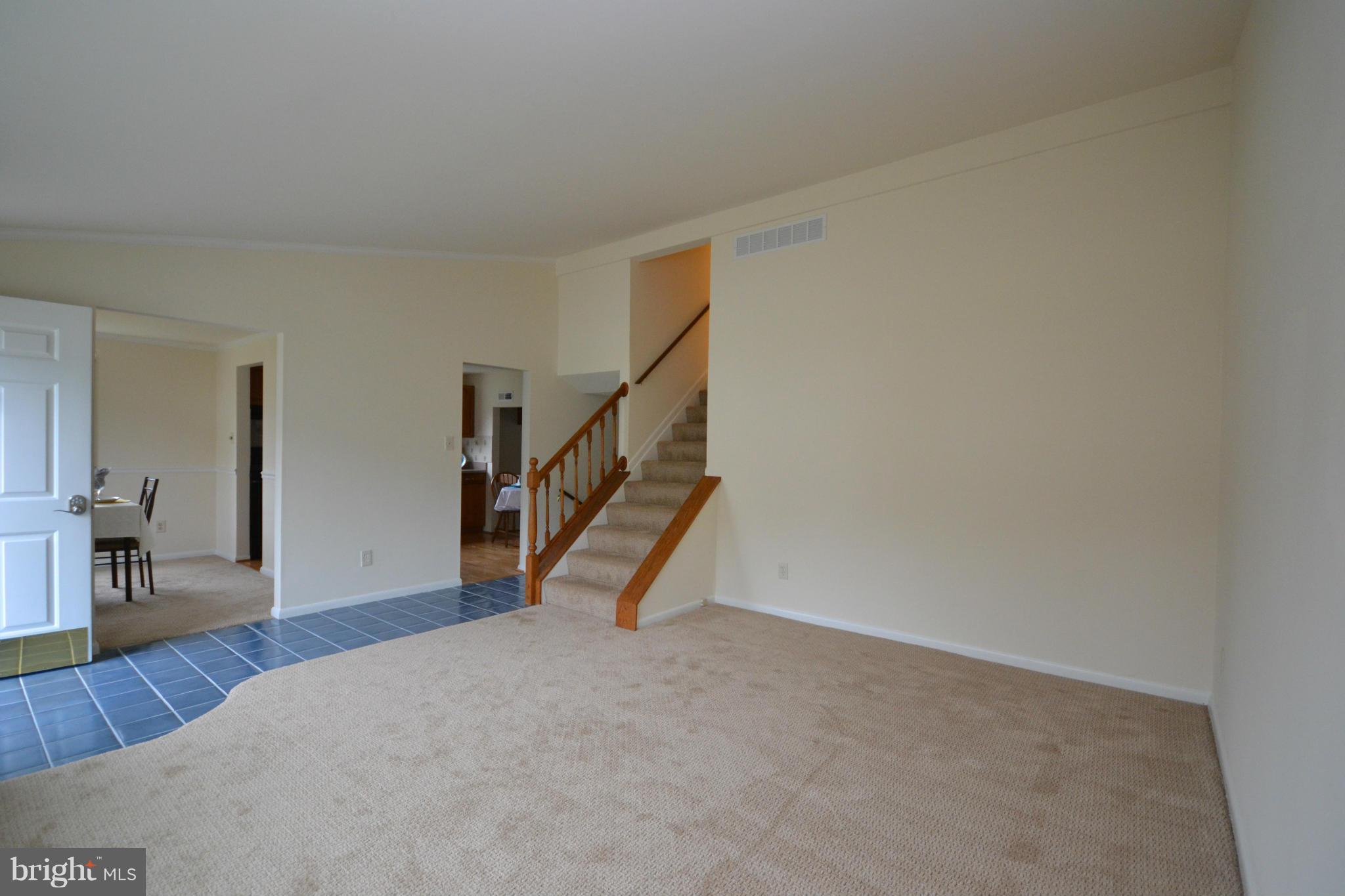 5317 Balistan Road Baltimore, MD 21237 - Photo 3 of 29 Living Room