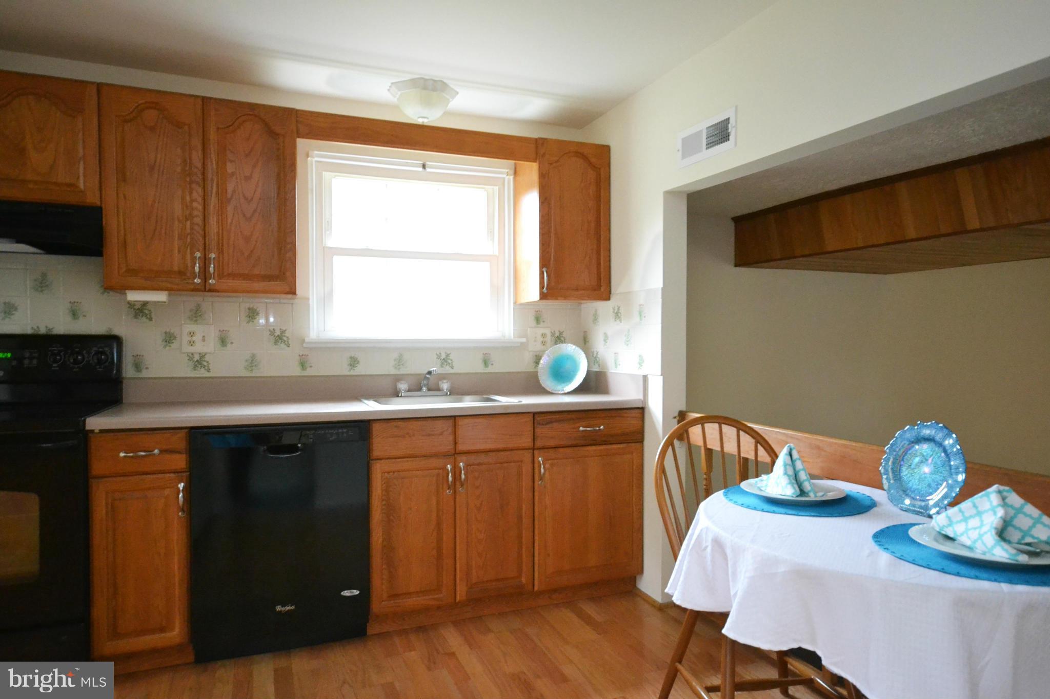 5317 Balistan Road Baltimore, MD 21237 - Photo 10 of 29 Kitchen