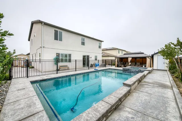 a view of a house with porch