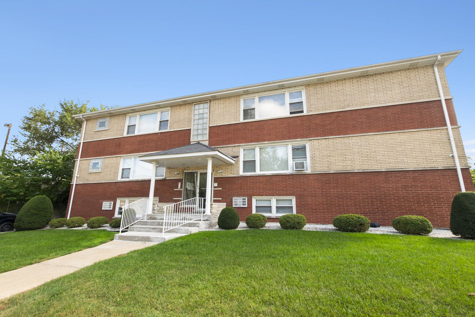 7121 West 110th Street, Unit 2E Worth, IL 60482 - Photo 1 of 15
