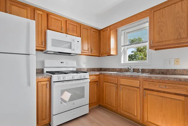 $1,300 | 7121 West 110th Street, Unit 2E, Worth, IL 60482