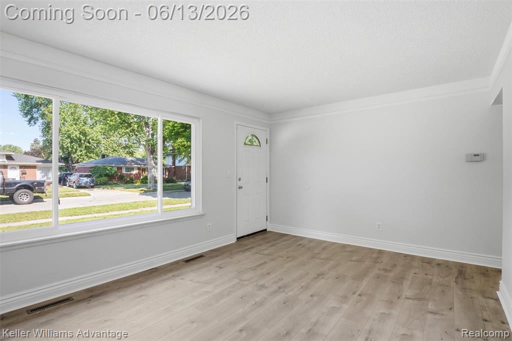 9883 William Street Taylor, MI 48180 - Photo 7 of 40