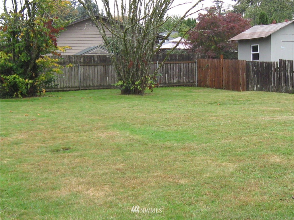 402 Hubbard Road Lynnwood, WA 98036 - Photo 5 of 7 Gallery Image 5