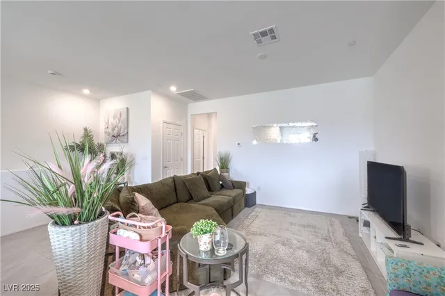 $370,000 | 1120 Tektite Avenue, Henderson, NV 89011