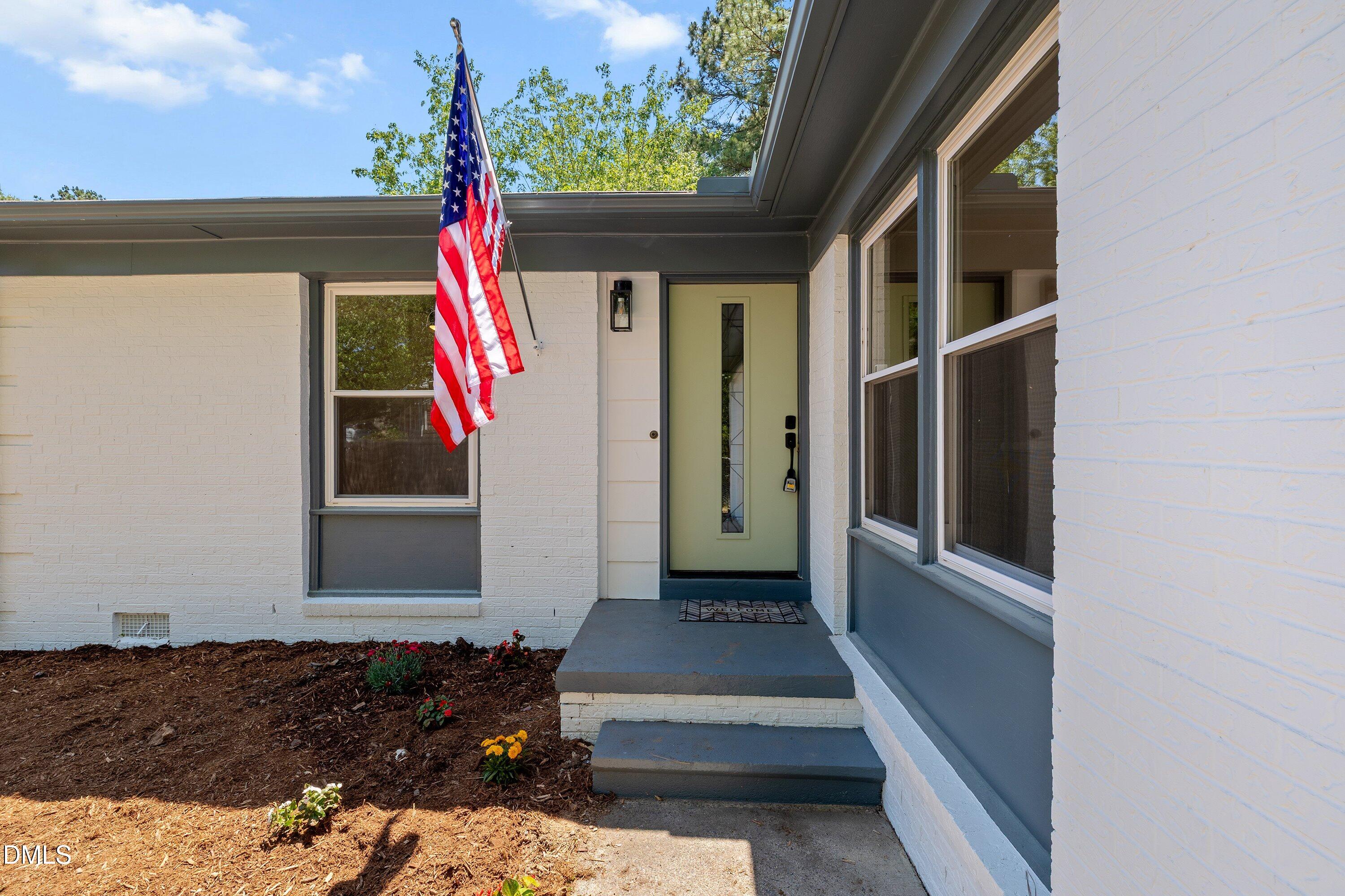 118 Temple Lane Durham, NC 27713 - Photo 4 of 44 Welcome Home!