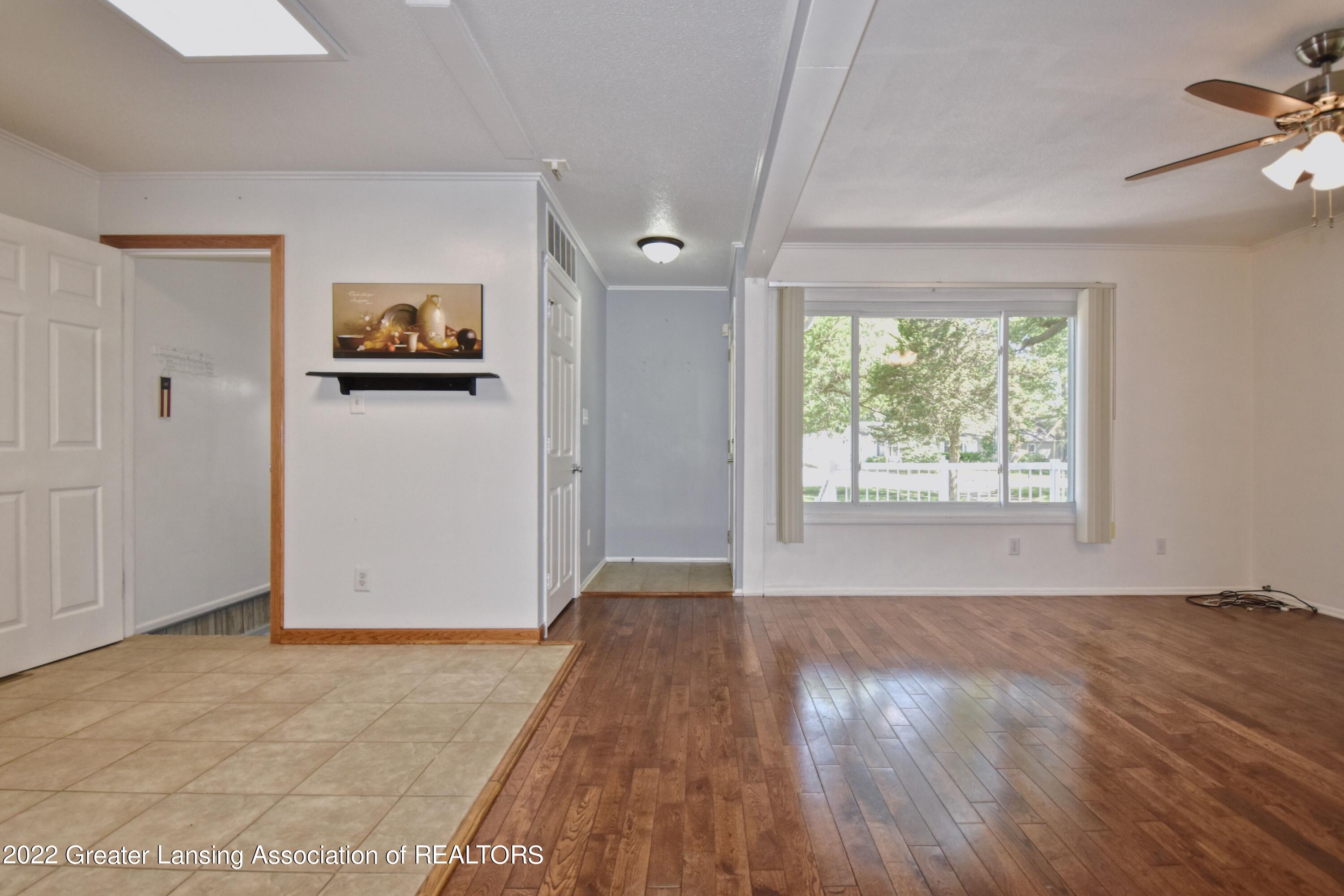 1911 West Miller Road Lansing, MI 48911 - Photo 2 of 34 11