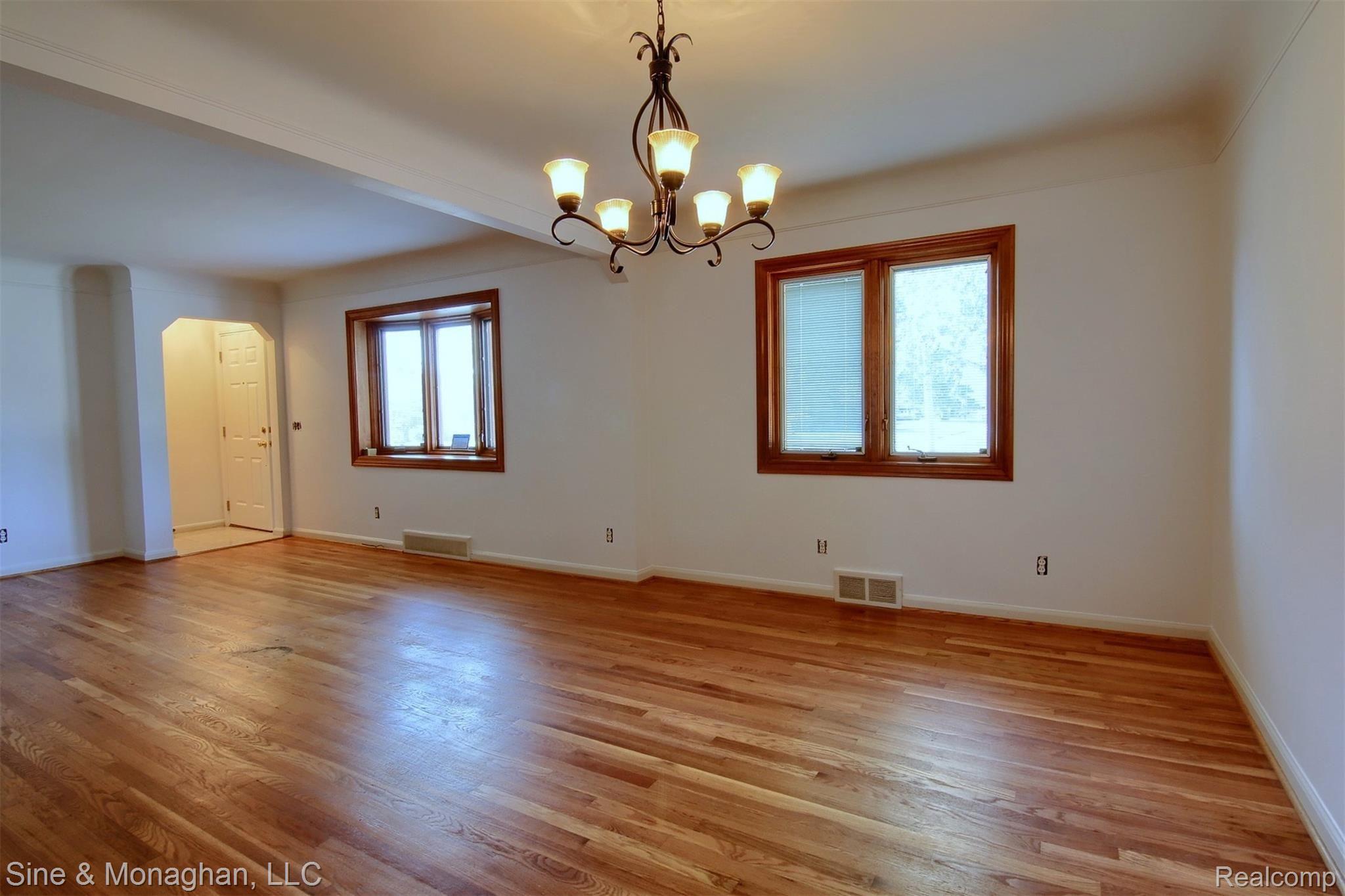 1536 Cook Road Grosse Pointe, MI 48236 - Photo 5 of 39 7-Dining Room.jpg