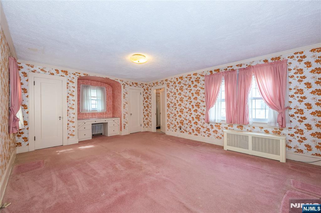 27 Glen Road West Orange, NJ 07052 - Photo 16 of 25