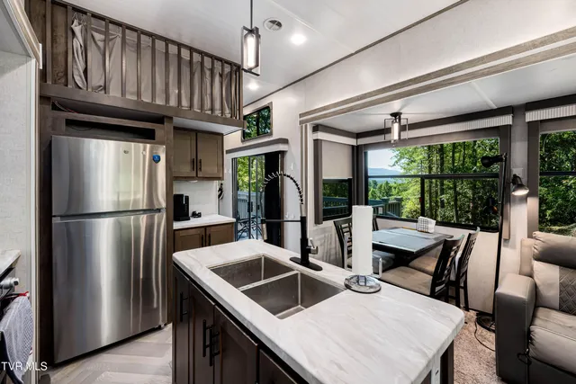 $299,900 | 584 Dotson Road, Trade, TN 37691