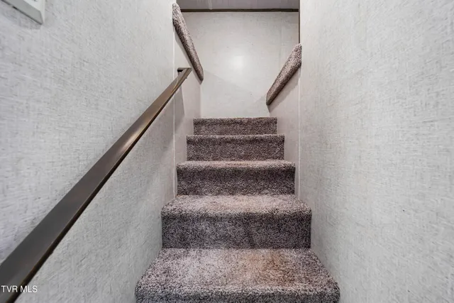 $299,900 | 584 Dotson Road, Trade, TN 37691