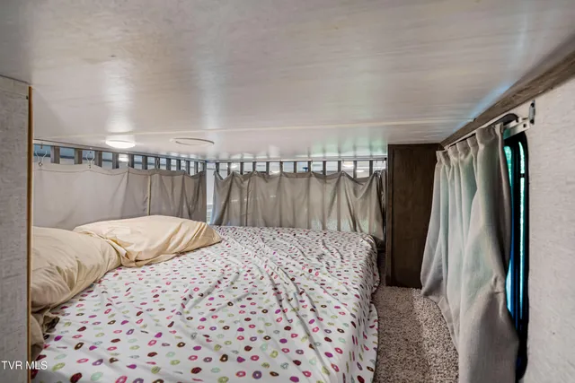 $299,900 | 584 Dotson Road, Trade, TN 37691