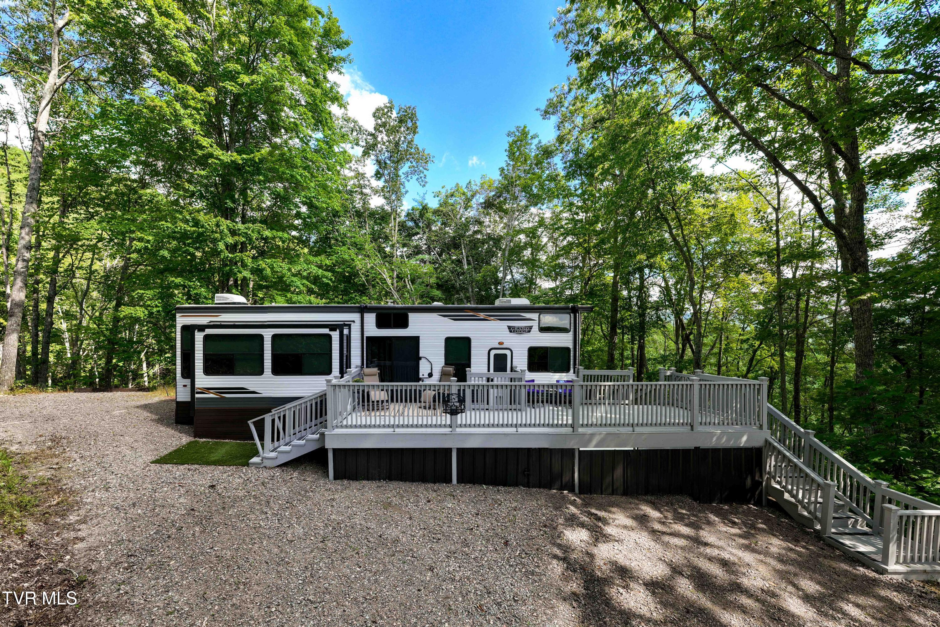 584 Dotson Road Trade, TN 37691 - Photo 40 of 50 584 Dotson Road (45 of 112)