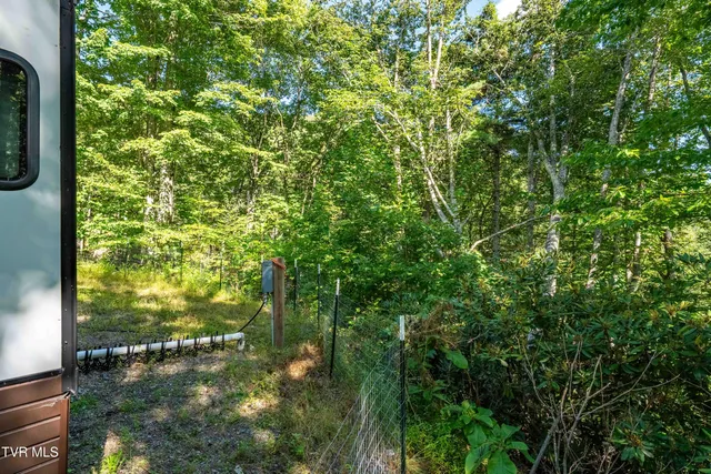 $299,900 | 584 Dotson Road, Trade, TN 37691