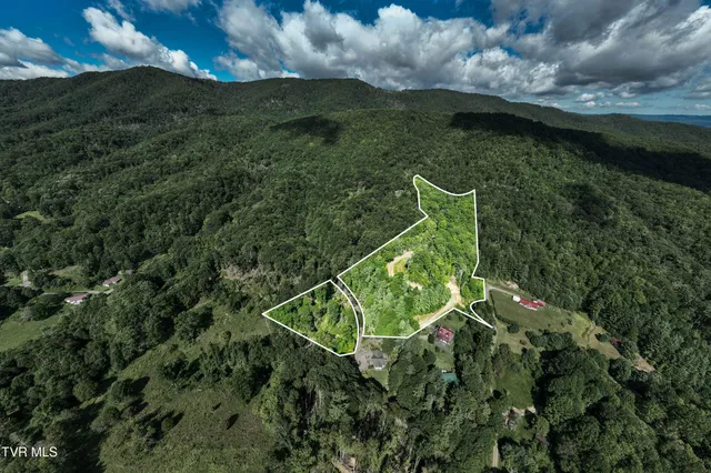 $299,900 | 584 Dotson Road, Trade, TN 37691