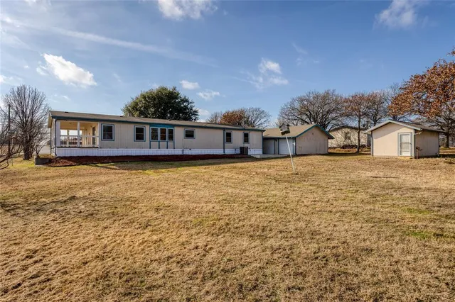 $305,000 | 156 Northwoods Court, Azle, TX 76020