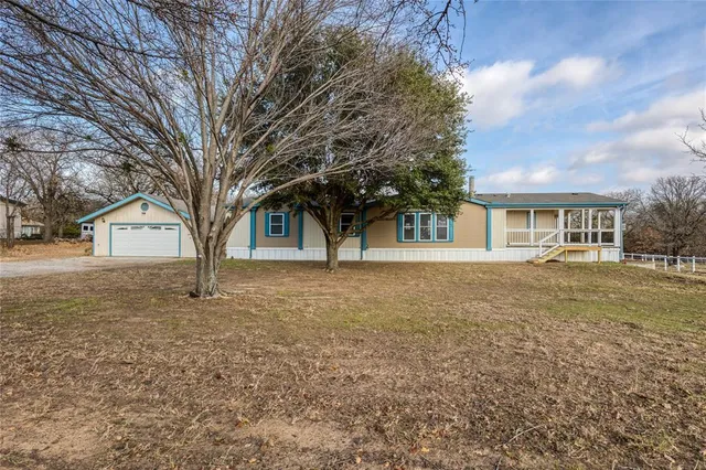 $305,000 | 156 Northwoods Court, Azle, TX 76020