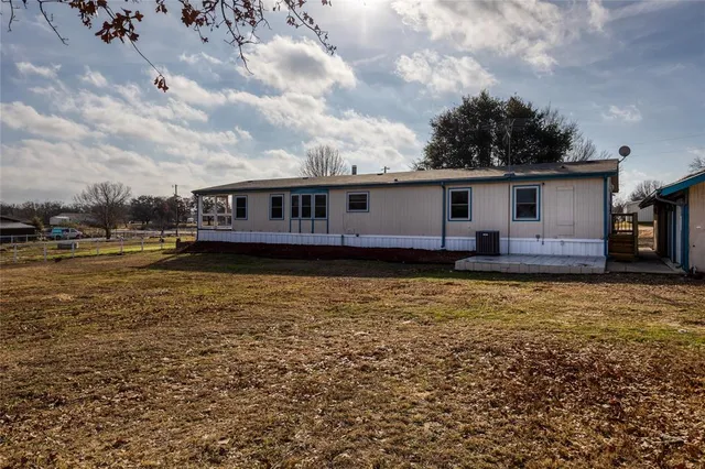 $305,000 | 156 Northwoods Court, Azle, TX 76020