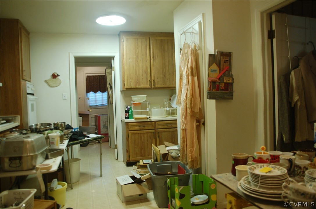 1213 Covington Road Colonial Heights, VA 23834 - Photo 14 of 33 a room with musical instruments