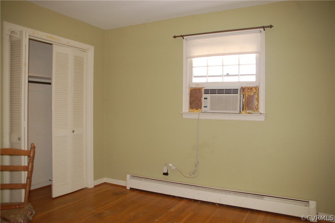 1213 Covington Road Colonial Heights, VA 23834 - Photo 23 of 33 an empty room with a window