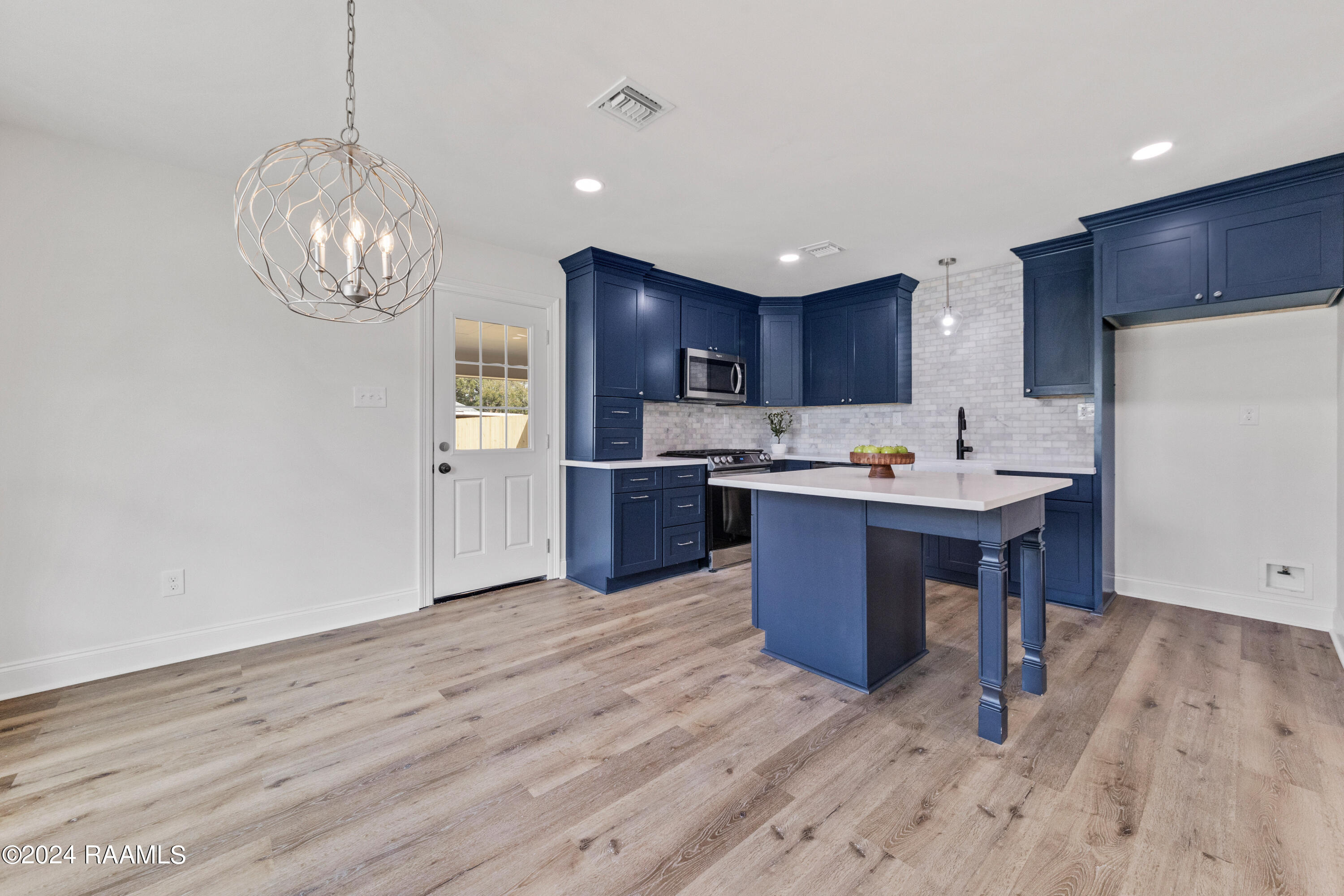 301 Rena Drive Lafayette, LA 70503 - Photo 7 of 29 301Rena-19