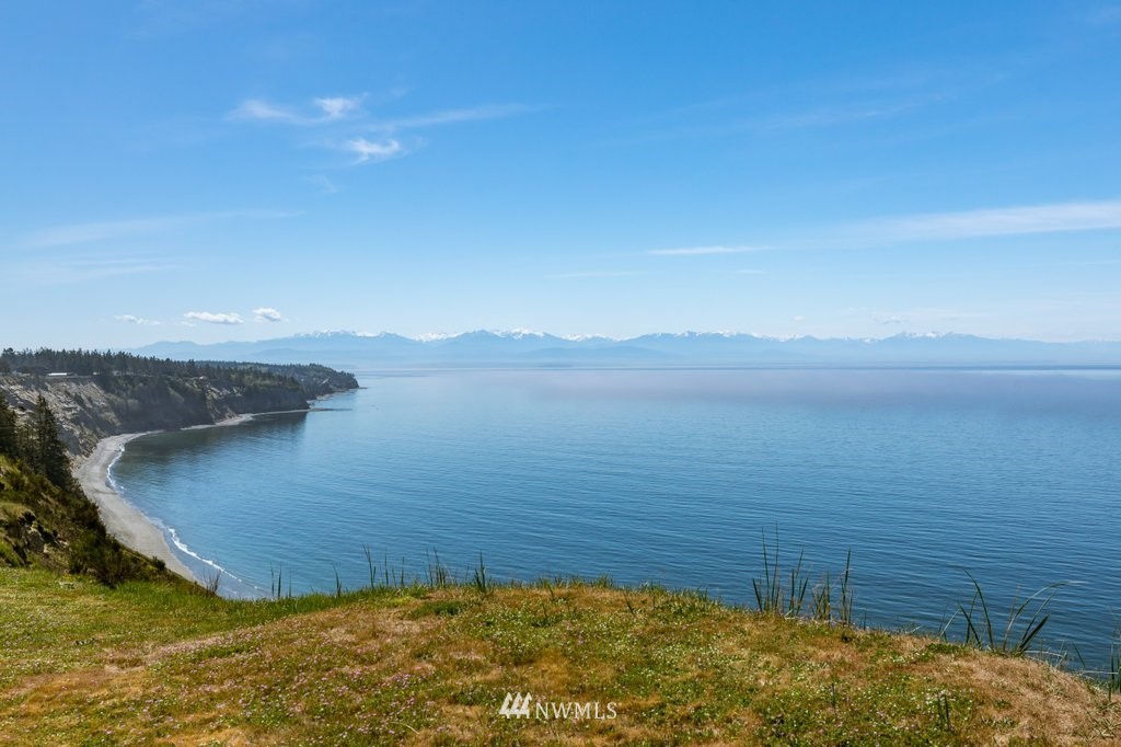 2185 West Beach Road Oak Harbor, WA 98277 - Photo 2 of 35 Gallery Image 2
