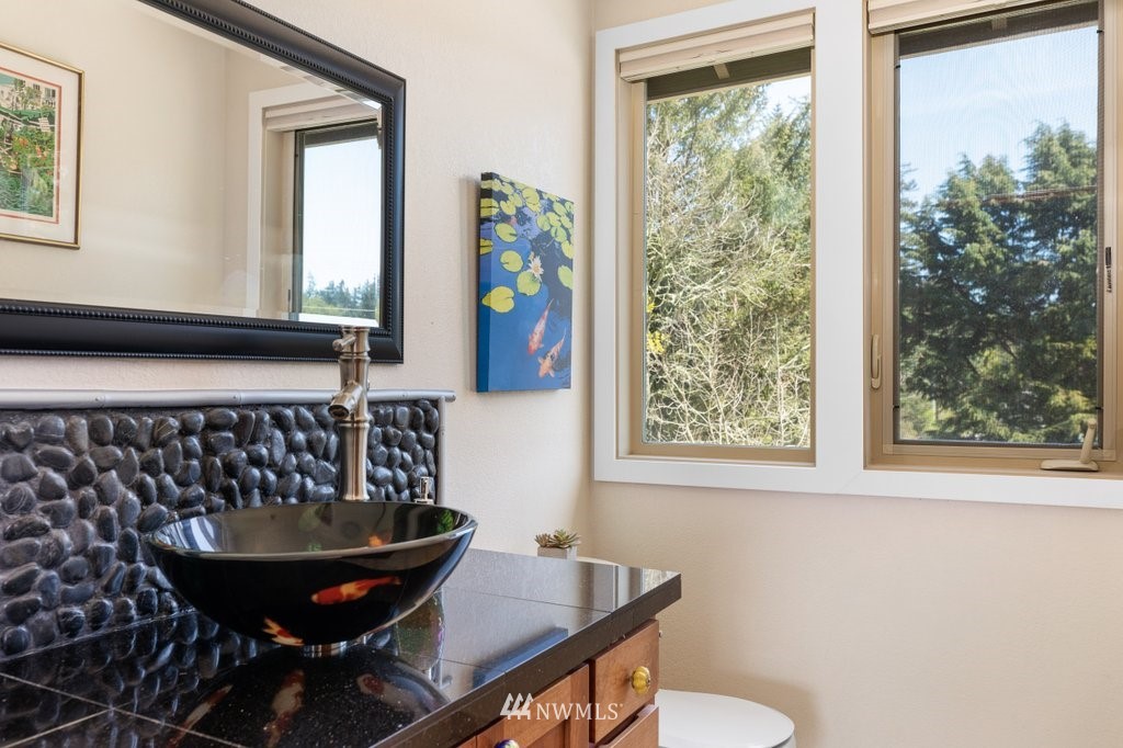 2185 West Beach Road Oak Harbor, WA 98277 - Photo 15 of 35 Gallery Image 15