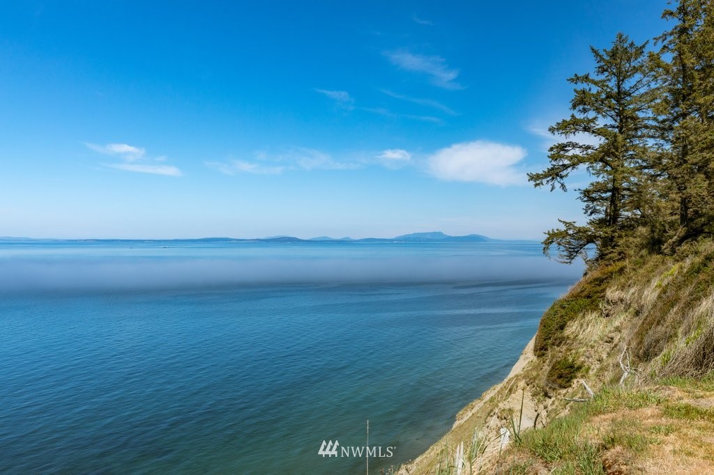 2185 West Beach Road Oak Harbor, WA 98277 - Photo 3 of 35 Gallery Image 3
