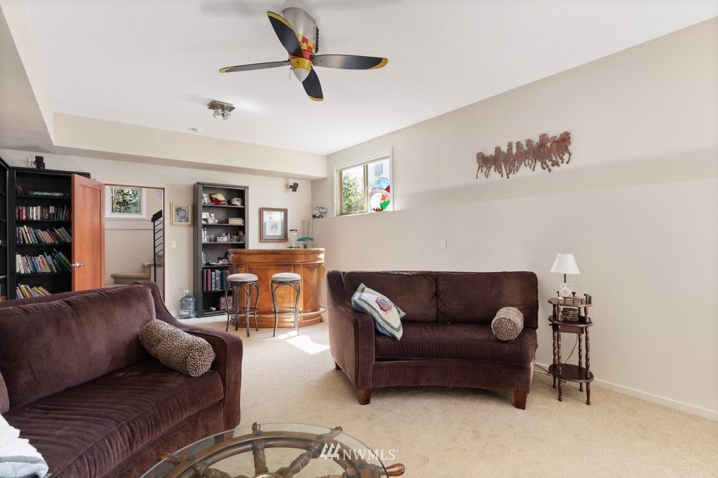 2185 West Beach Road Oak Harbor, WA 98277 - Photo 28 of 35 Gallery Image 28