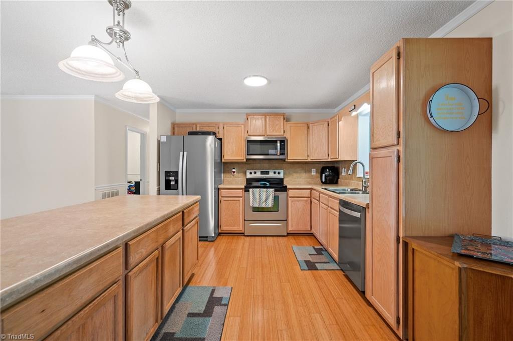 4292 Hunters Run Trinity, NC 27370 - Photo 10 of 37 Gallery Image 10