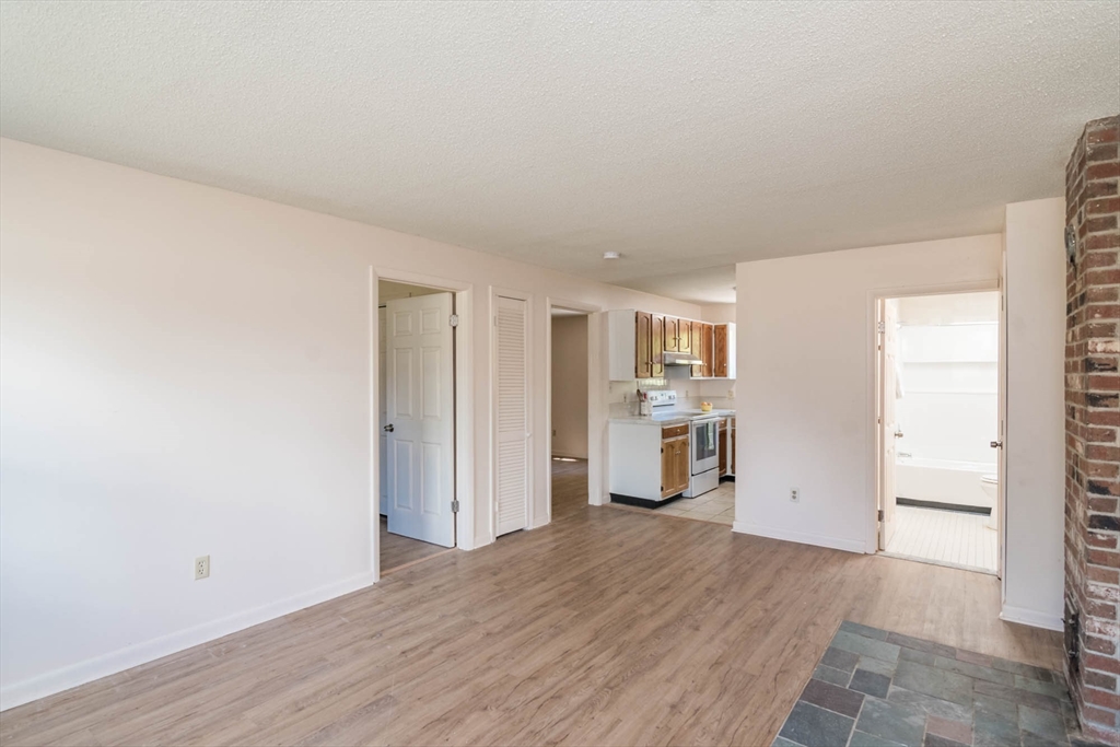 26-28 Hadley Road Sunderland, MA 01375 - Photo 8 of 26 Gallery Image 8