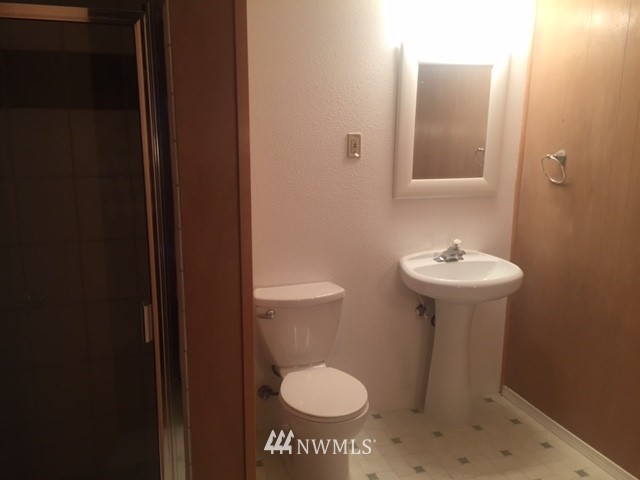 12666 Southeast 161st Street Renton, WA 98058 - Photo 14 of 15 Gallery Image 14