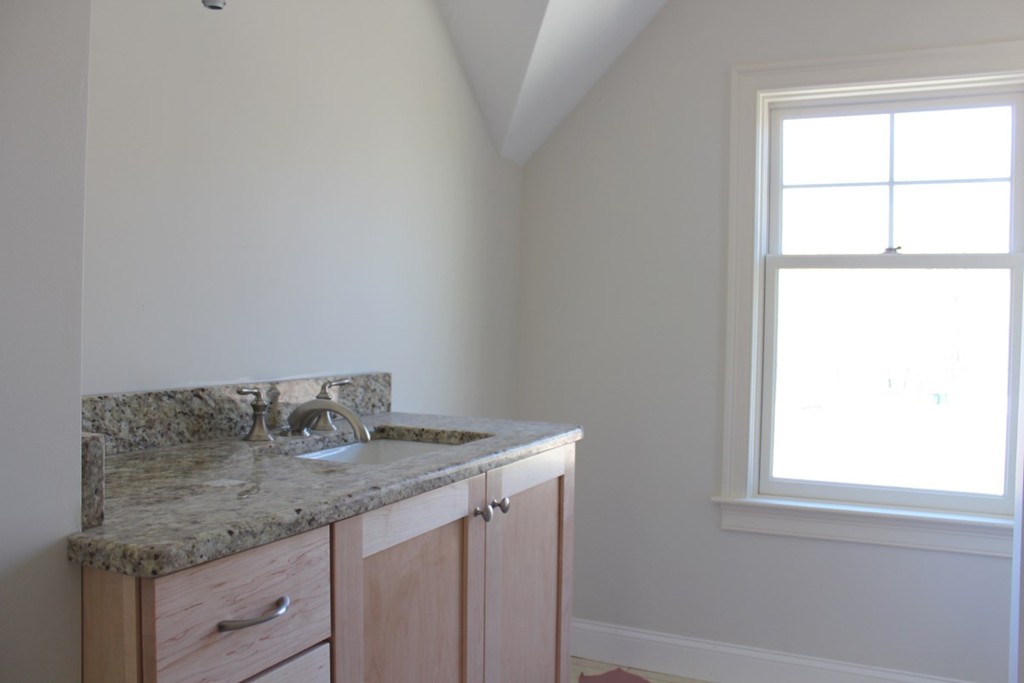 1 Maple Street Sutton, MA 01590 - Photo 18 of 30