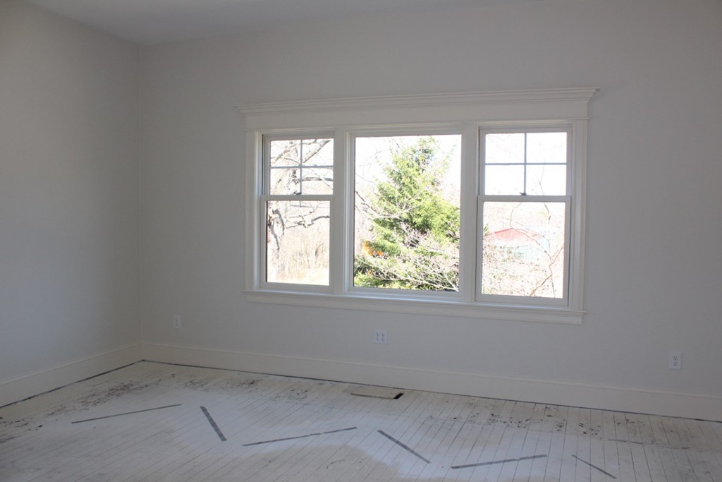 1 Maple Street Sutton, MA 01590 - Photo 10 of 30