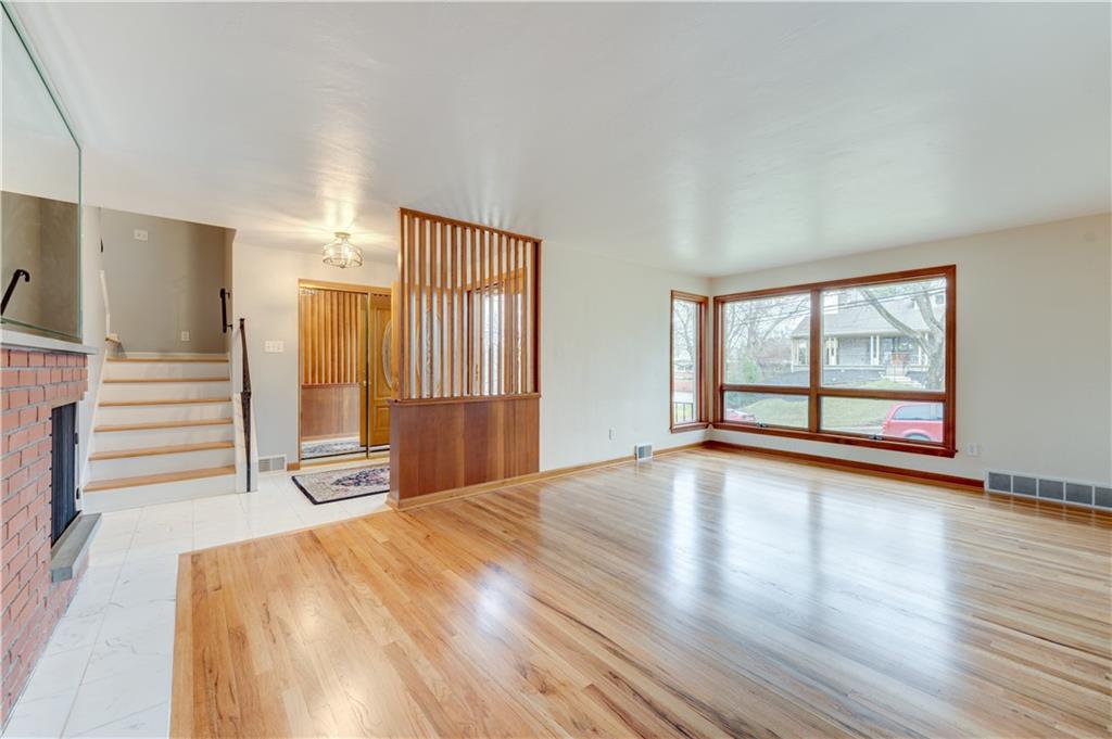 252 Sleepy Hollow Road Pittsburgh, PA 15216 - Photo 3 of 22 Gallery Image 3
