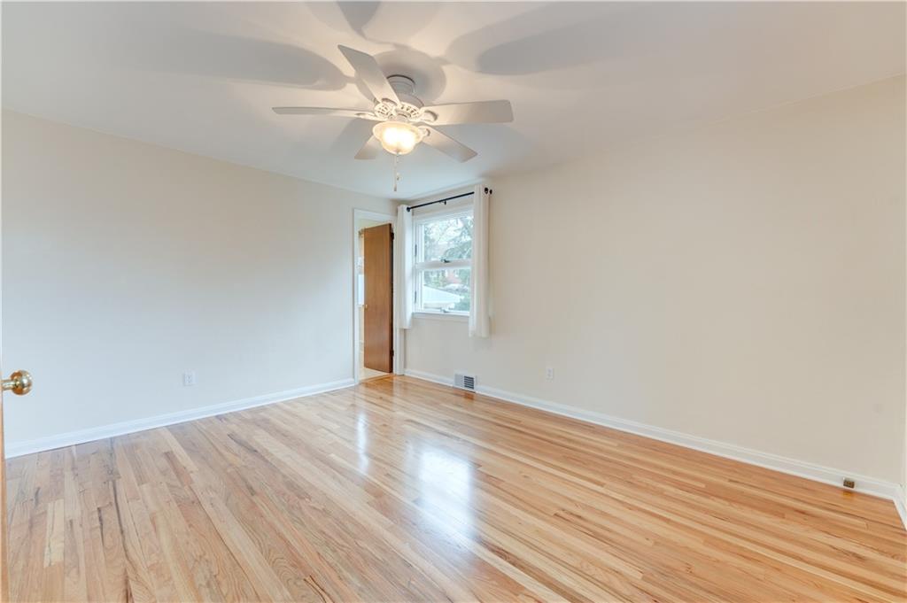 252 Sleepy Hollow Road Pittsburgh, PA 15216 - Photo 8 of 22 Gallery Image 8